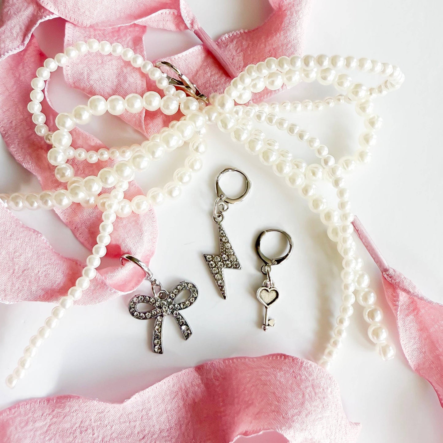 Shoe Charm and Lace Sets |  Sneaker Charm and Lace Sets (4 color options)